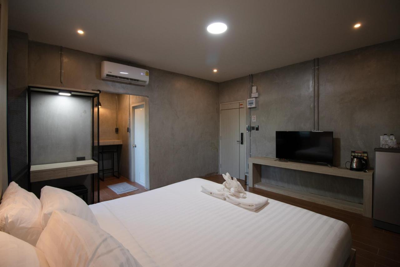 Rabbit Hotel Phimai Buitenkant foto