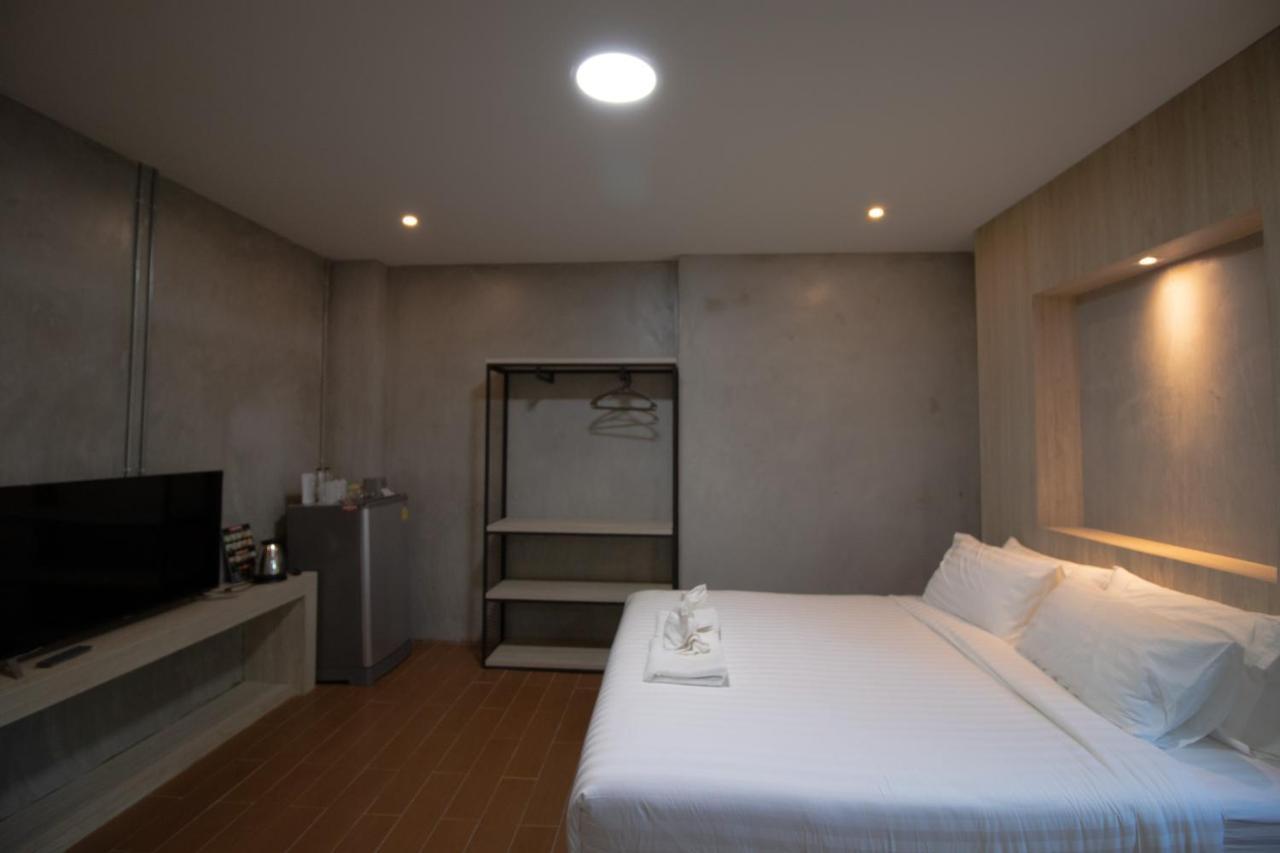 Rabbit Hotel Phimai Buitenkant foto