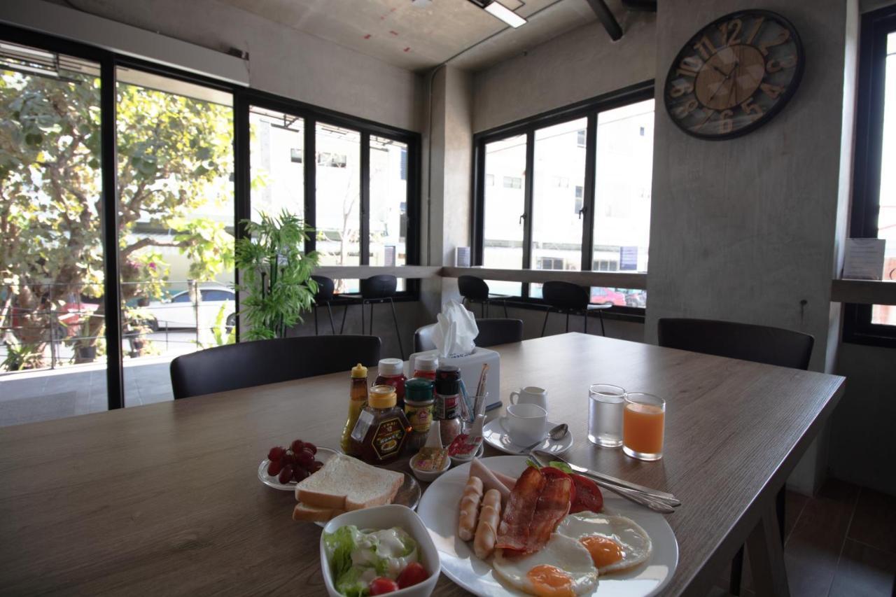 Rabbit Hotel Phimai Buitenkant foto