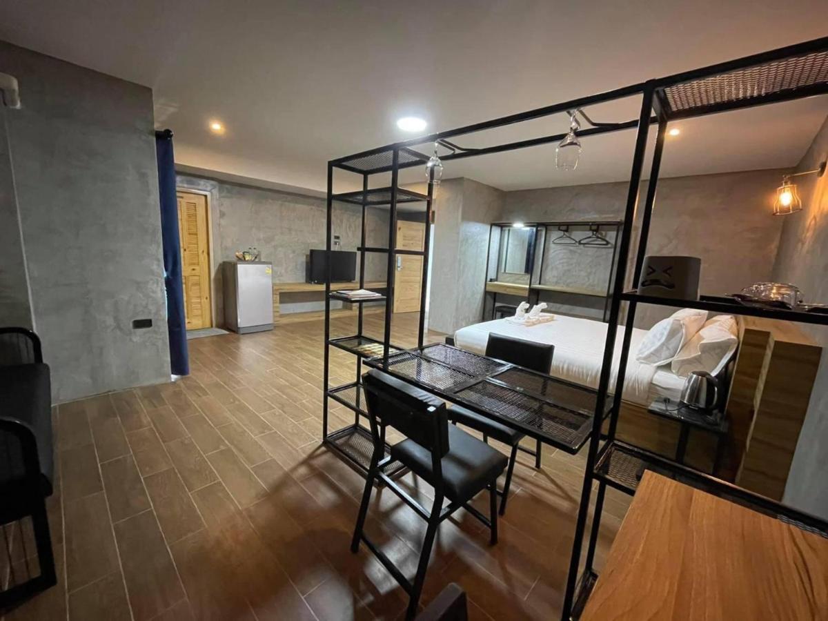 Rabbit Hotel Phimai Buitenkant foto